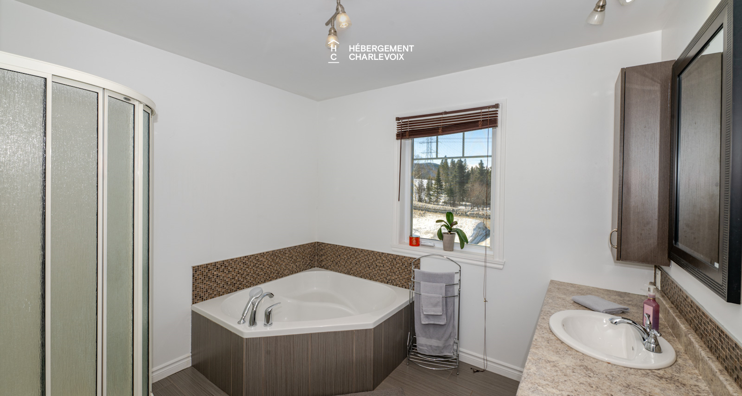 BLU-124 - Close to the Massif!